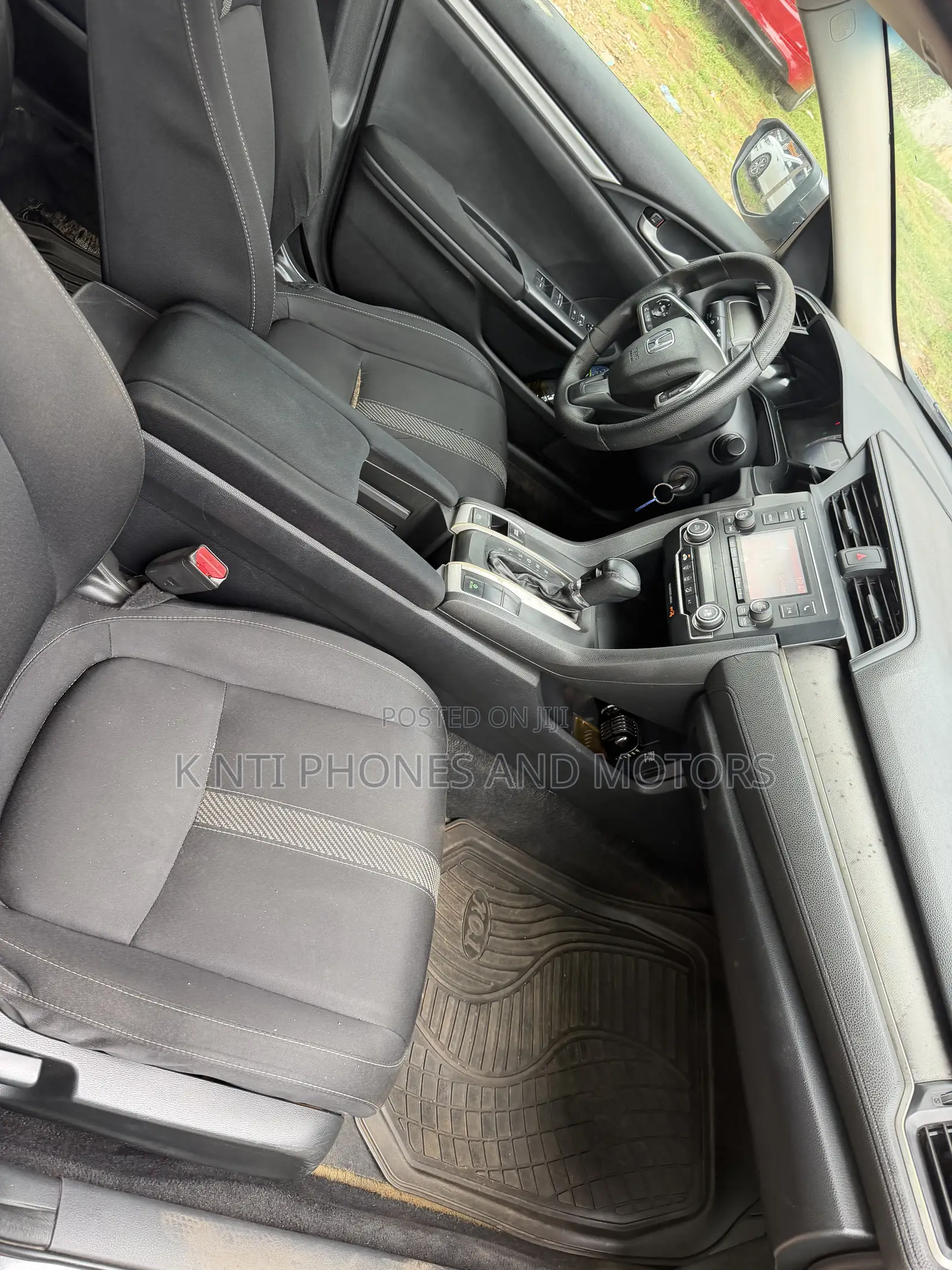 Honda Civic LX 4dr Sedan (2.0L 4cyl) 2017 Gray