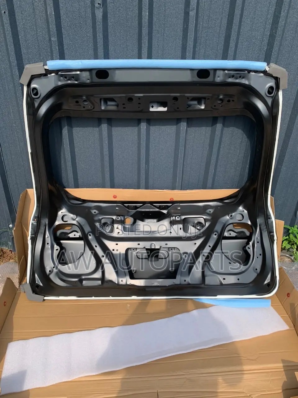 Mitsubishi Outlander 2022-2025 Tailgate/ Bonnet