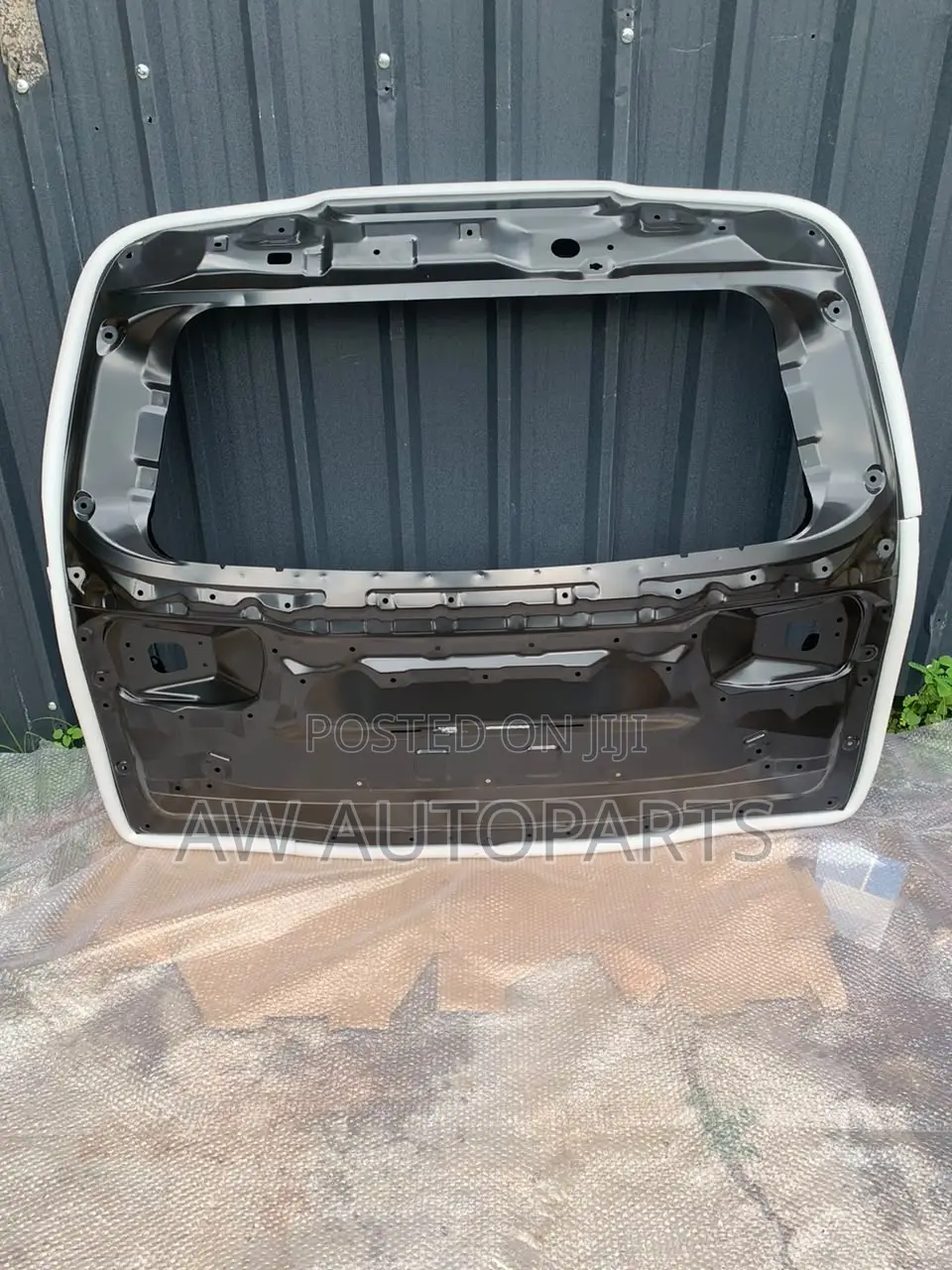 Lexus LX600 2022 Tailgate/ Boot