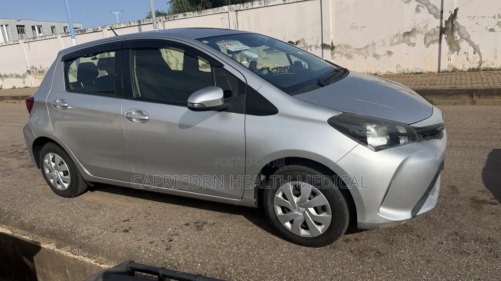 Toyota Vitz 1.0 FWD 5dr 2016 Silver