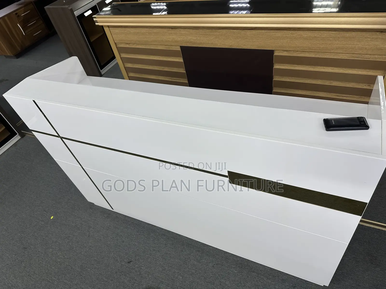 Front Desk (A-018))