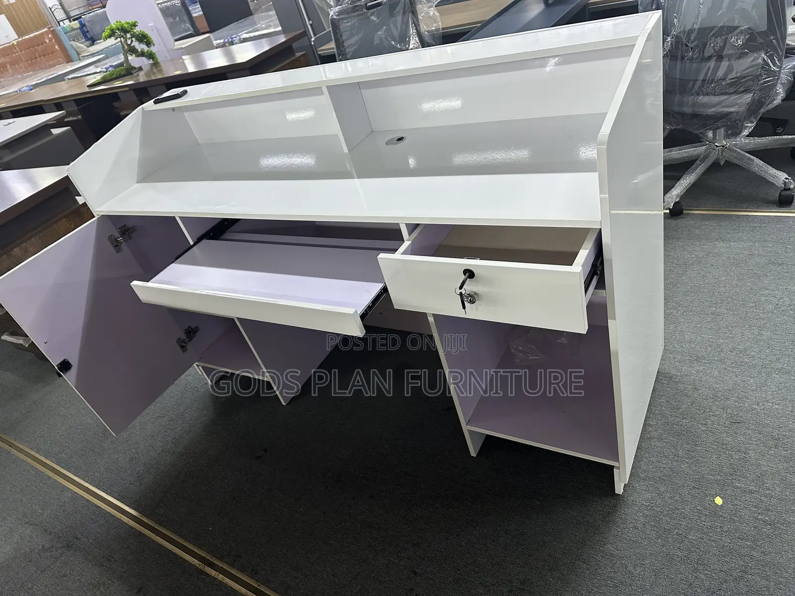 Front Desk (A-018))