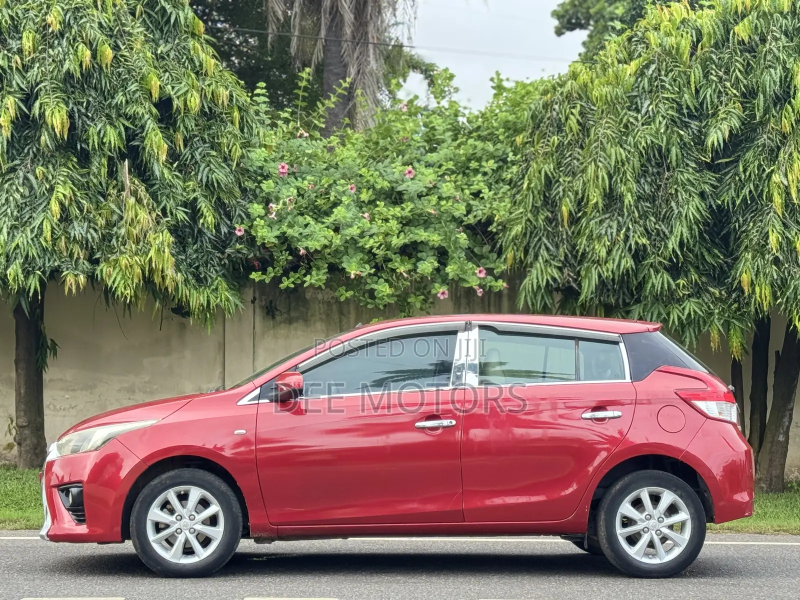 Toyota Yaris SE Hatchback 5dr 2014 Red