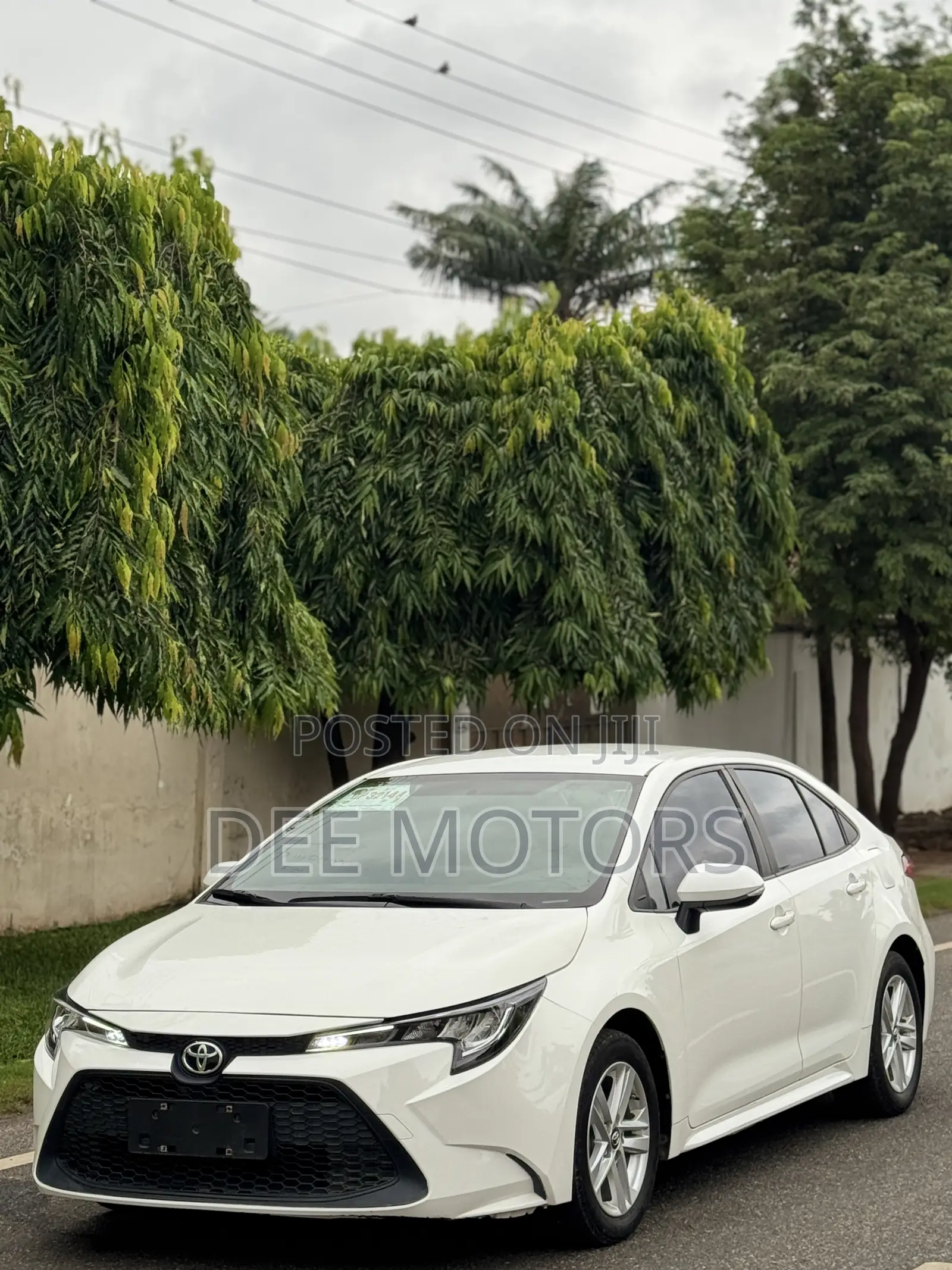 Toyota Corolla LE 2023 White