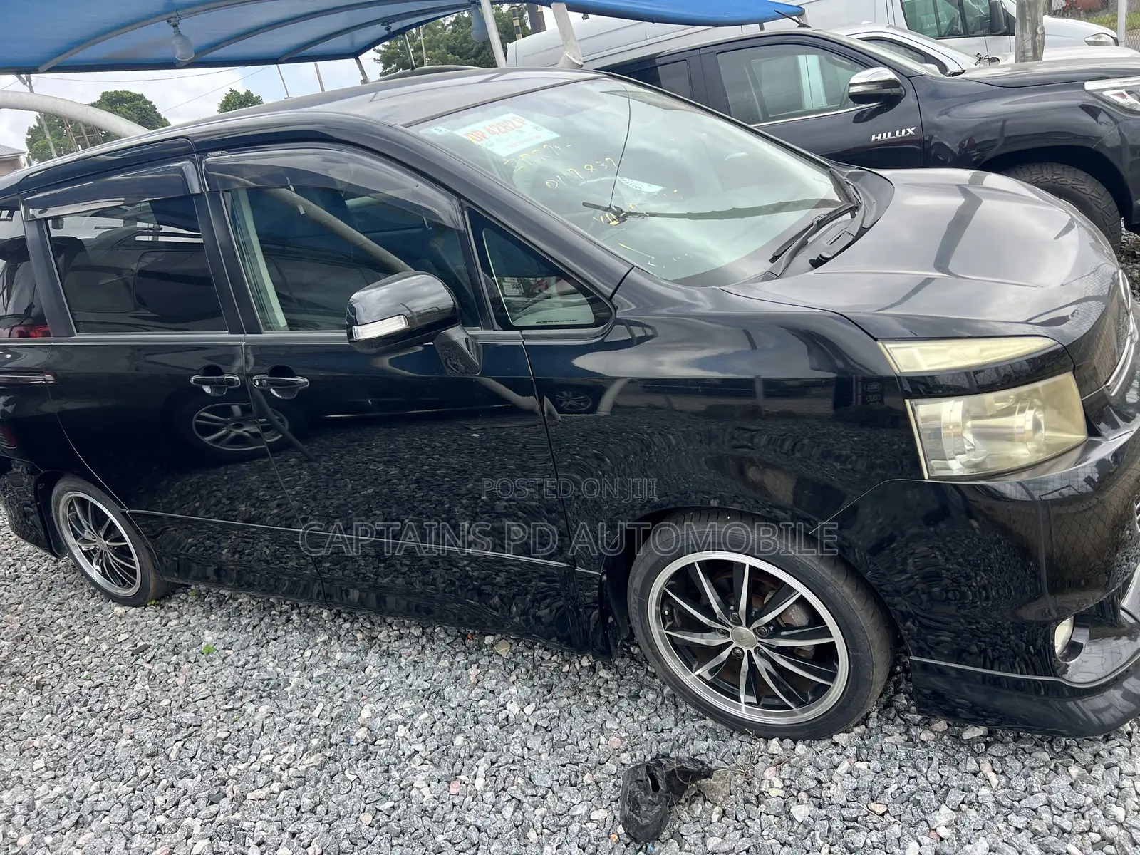 Toyota Voxy 2010 Black