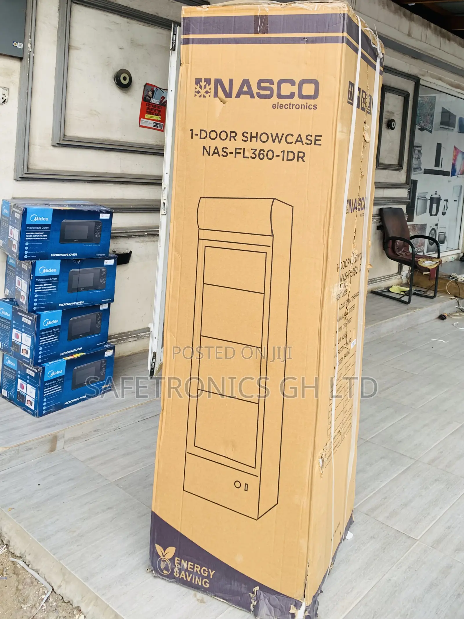 Quality Sleek Nasco NAS-FL360-1DR 298-Liter Single-Door Display