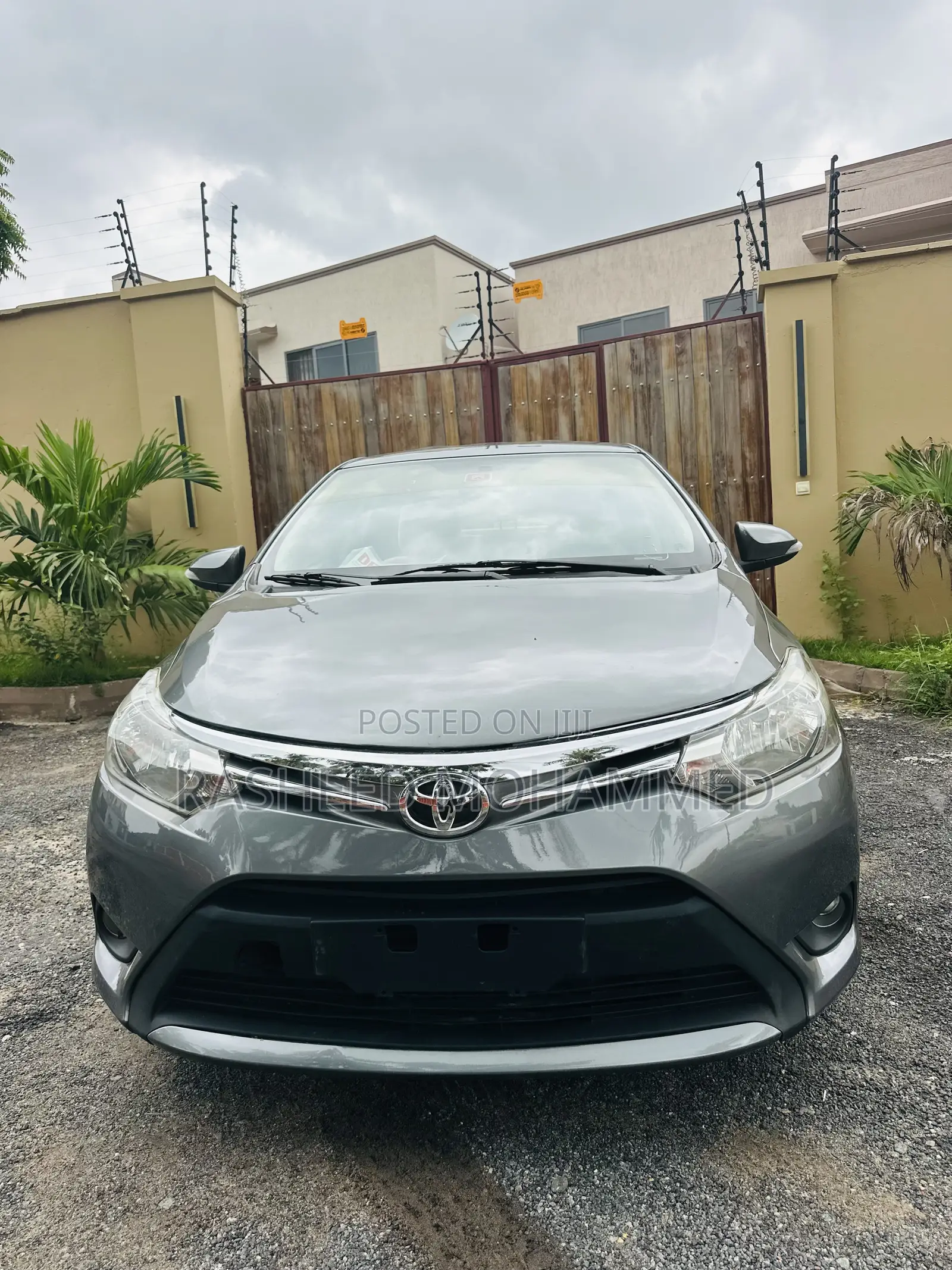 Toyota Yaris 2015 Gray