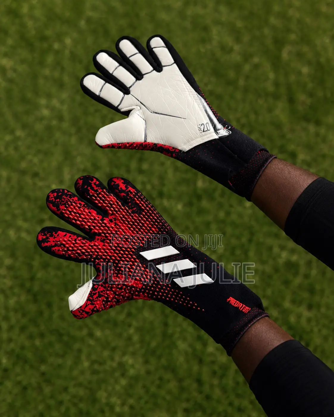 Original Goalkeeper Gloves Available at Cool Price