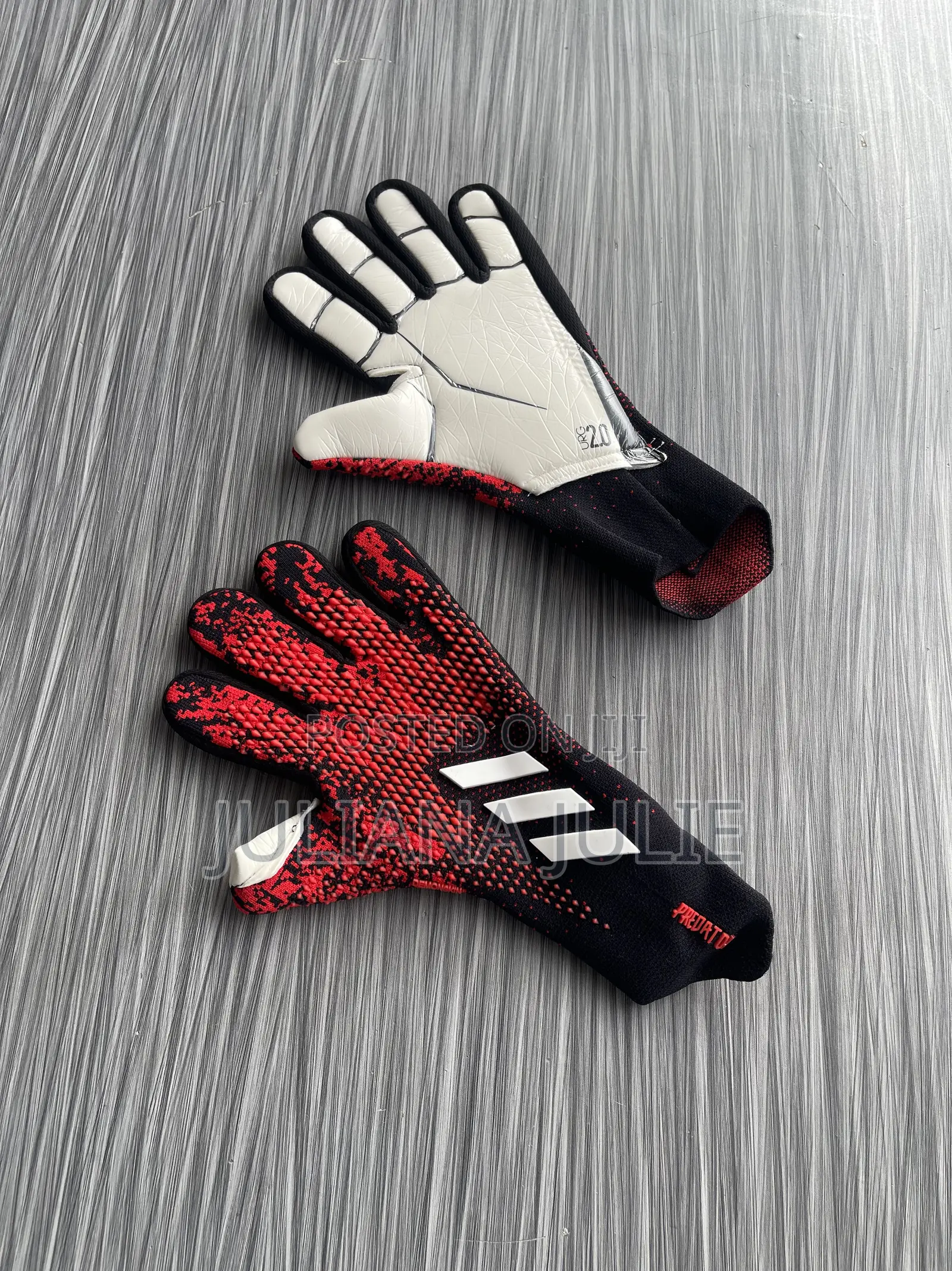 Original Goalkeeper Gloves Available at Cool Price