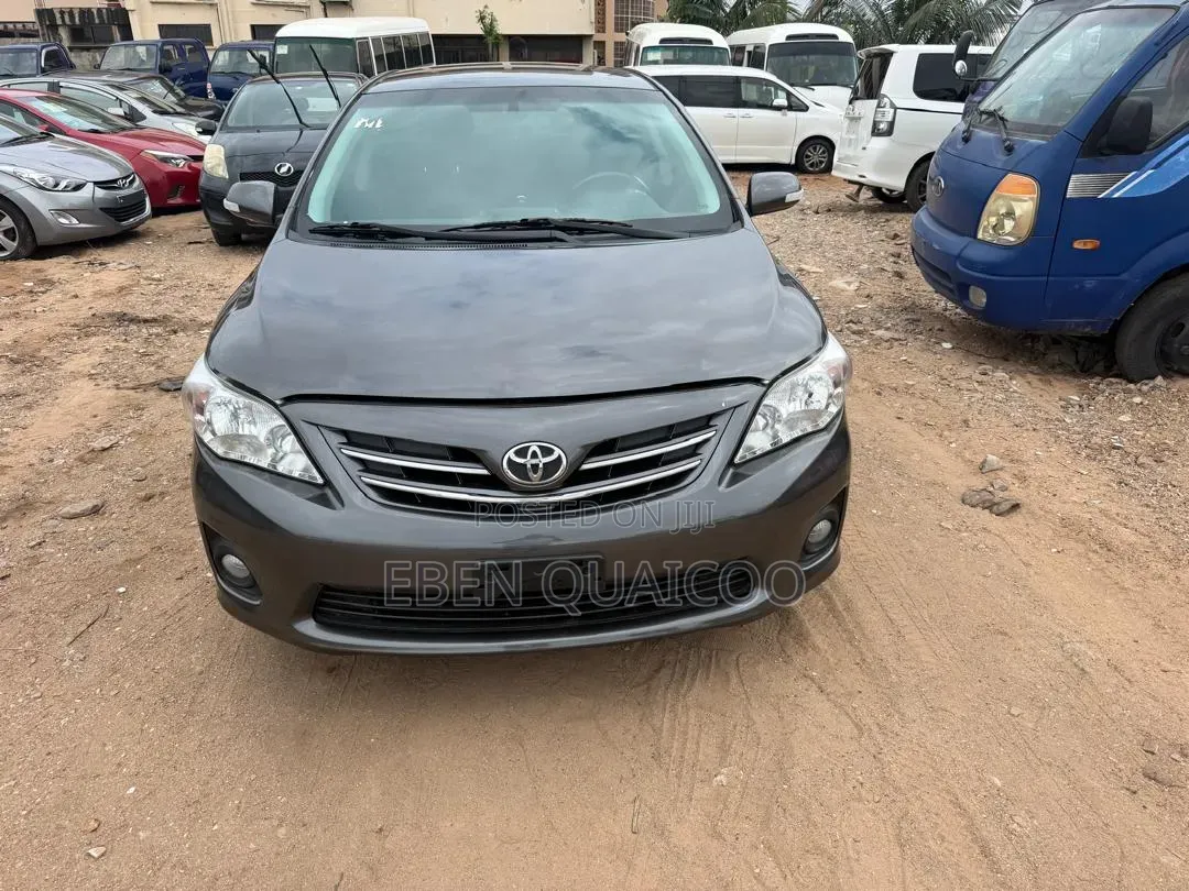 Toyota Corolla 2012 Gray