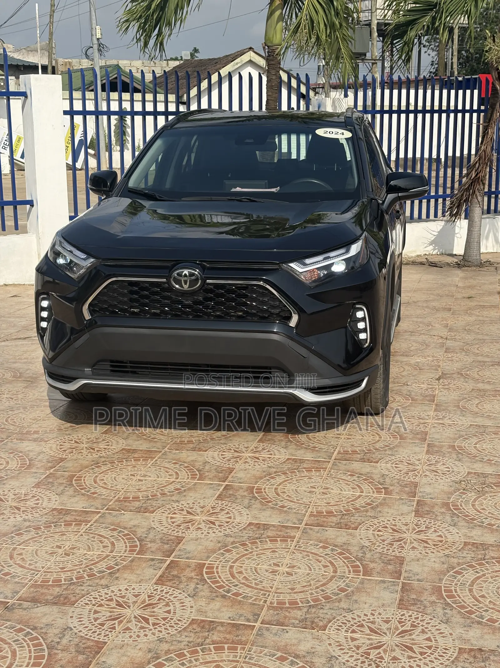 Toyota RAV4 XLE AWD 2024 Black