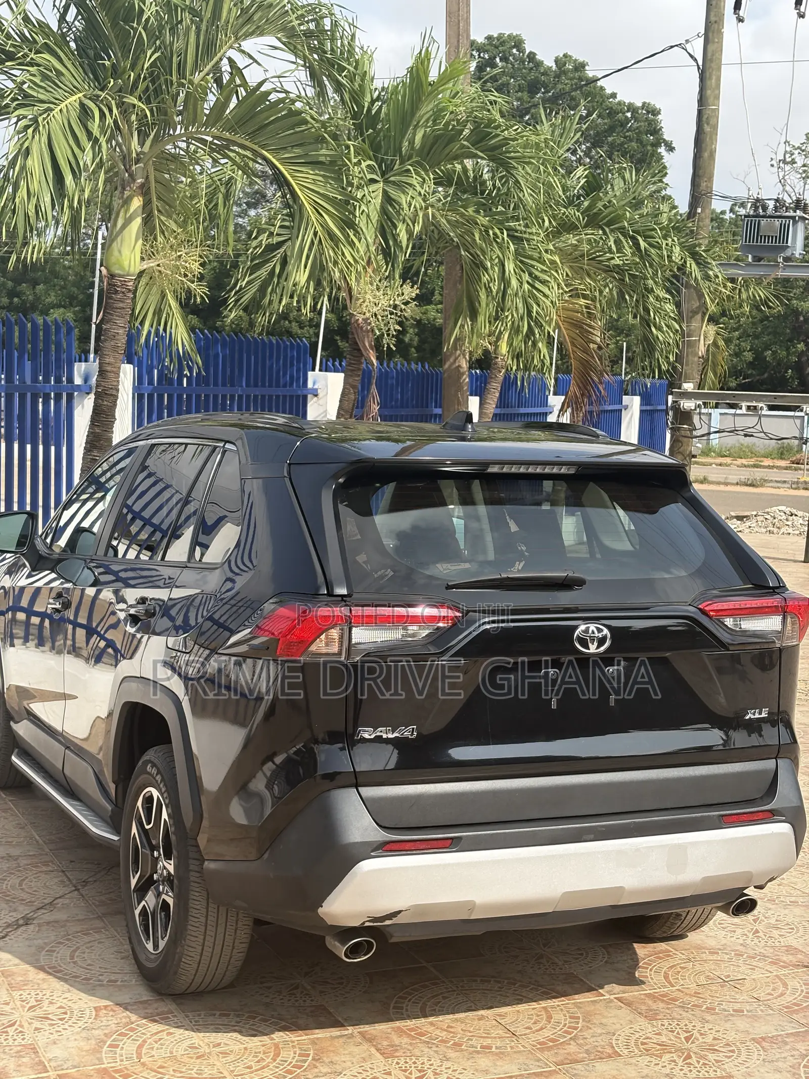 Toyota RAV4 XLE AWD 2024 Black