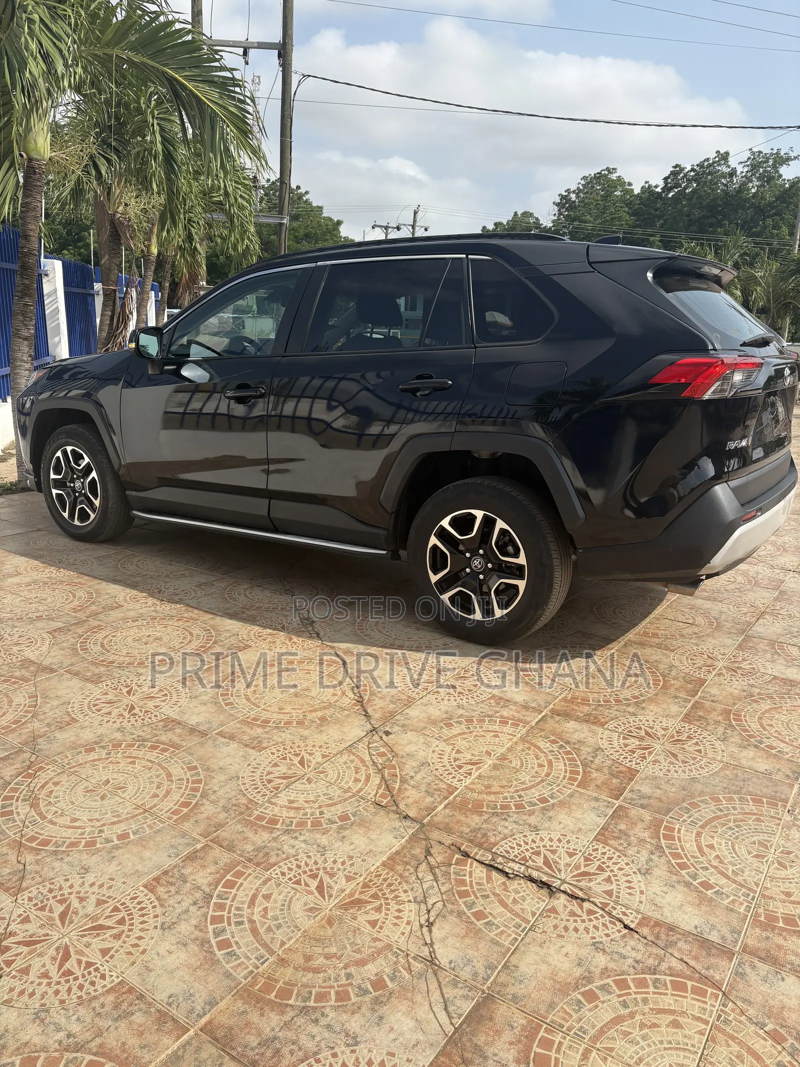 Toyota RAV4 XLE AWD 2024 Black