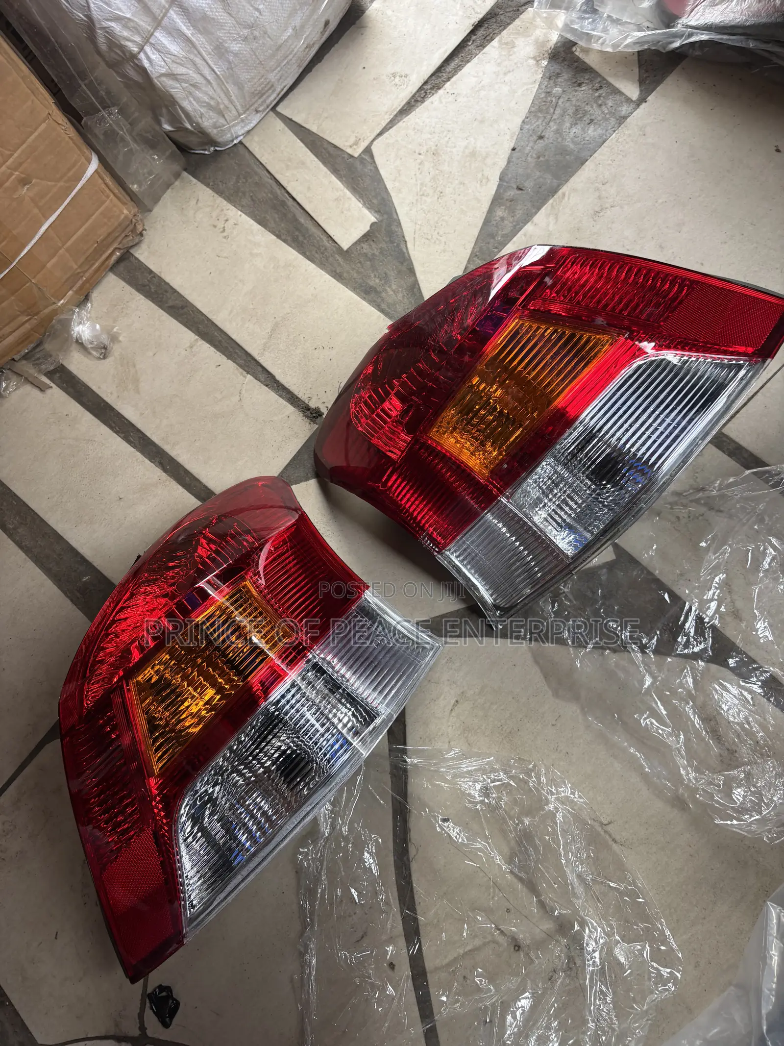 Toyota Vitz Toyota Yaris 2008 2009 2010 Short Boot Taillight Pair New
