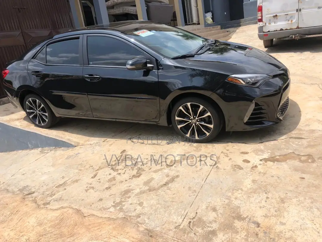 Toyota Corolla SE 4dr Sedan (1.8L 4cyl CVT) 2017 Black
