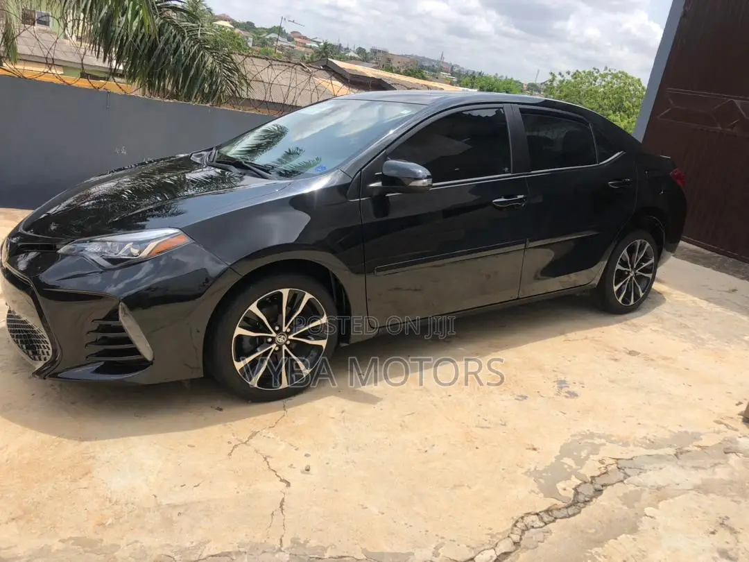 Toyota Corolla SE 4dr Sedan (1.8L 4cyl CVT) 2017 Black