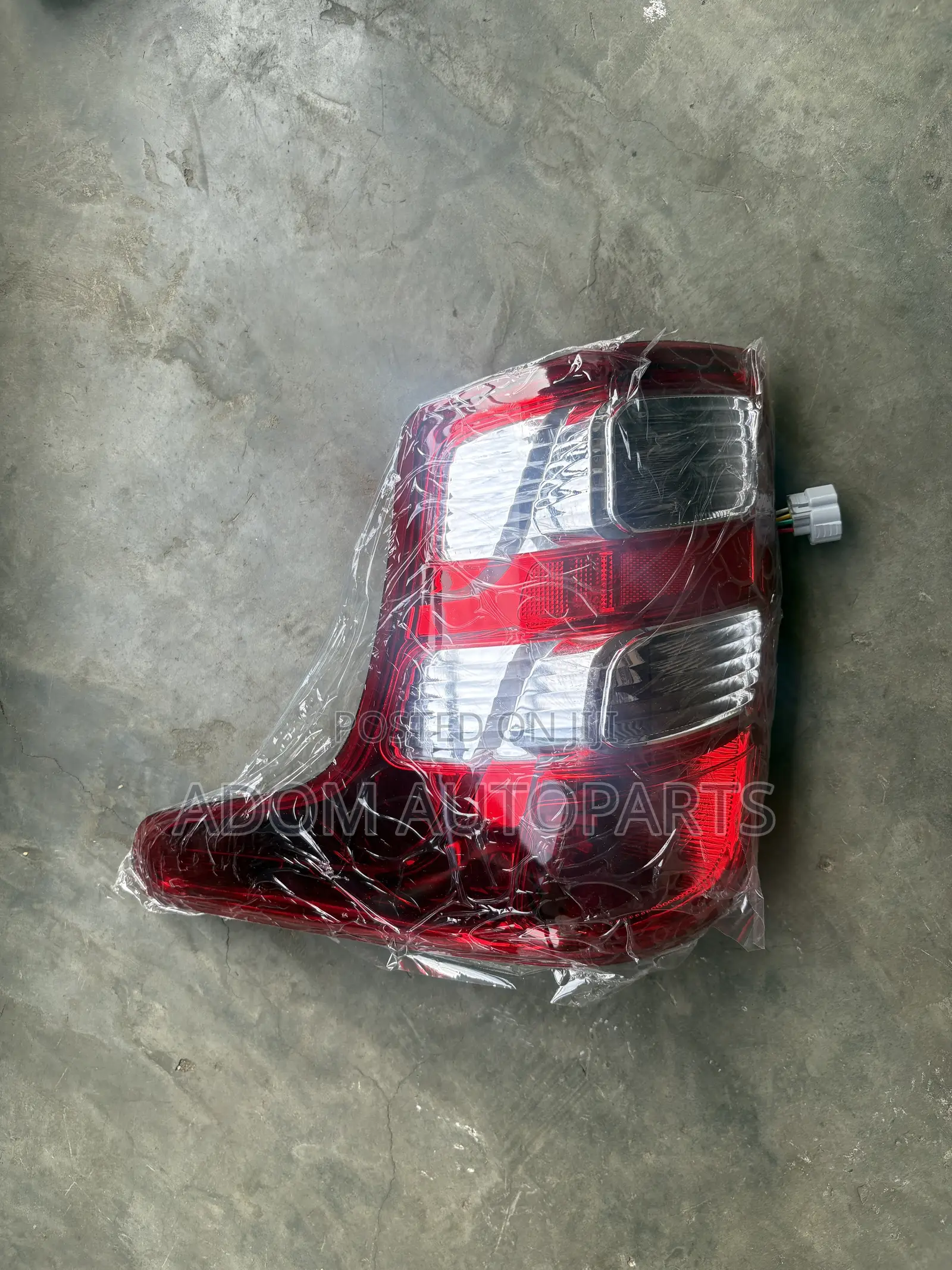 Mitsubishi L200 Taillight 2012 2013 2014 2015 2016 2017