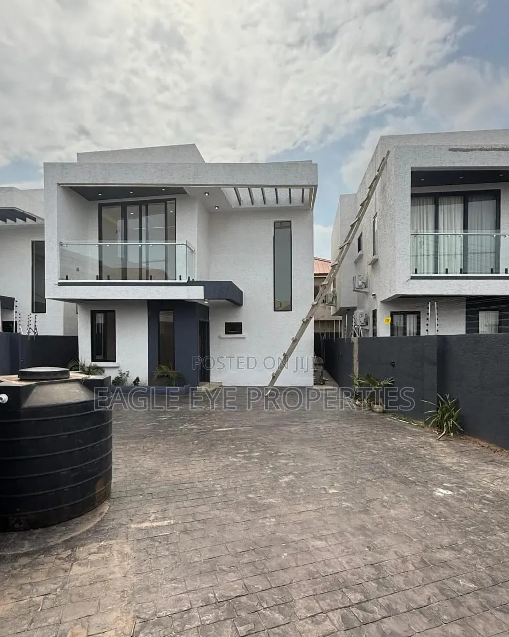 3bdrm House in Nmai-Dzorn for sale
