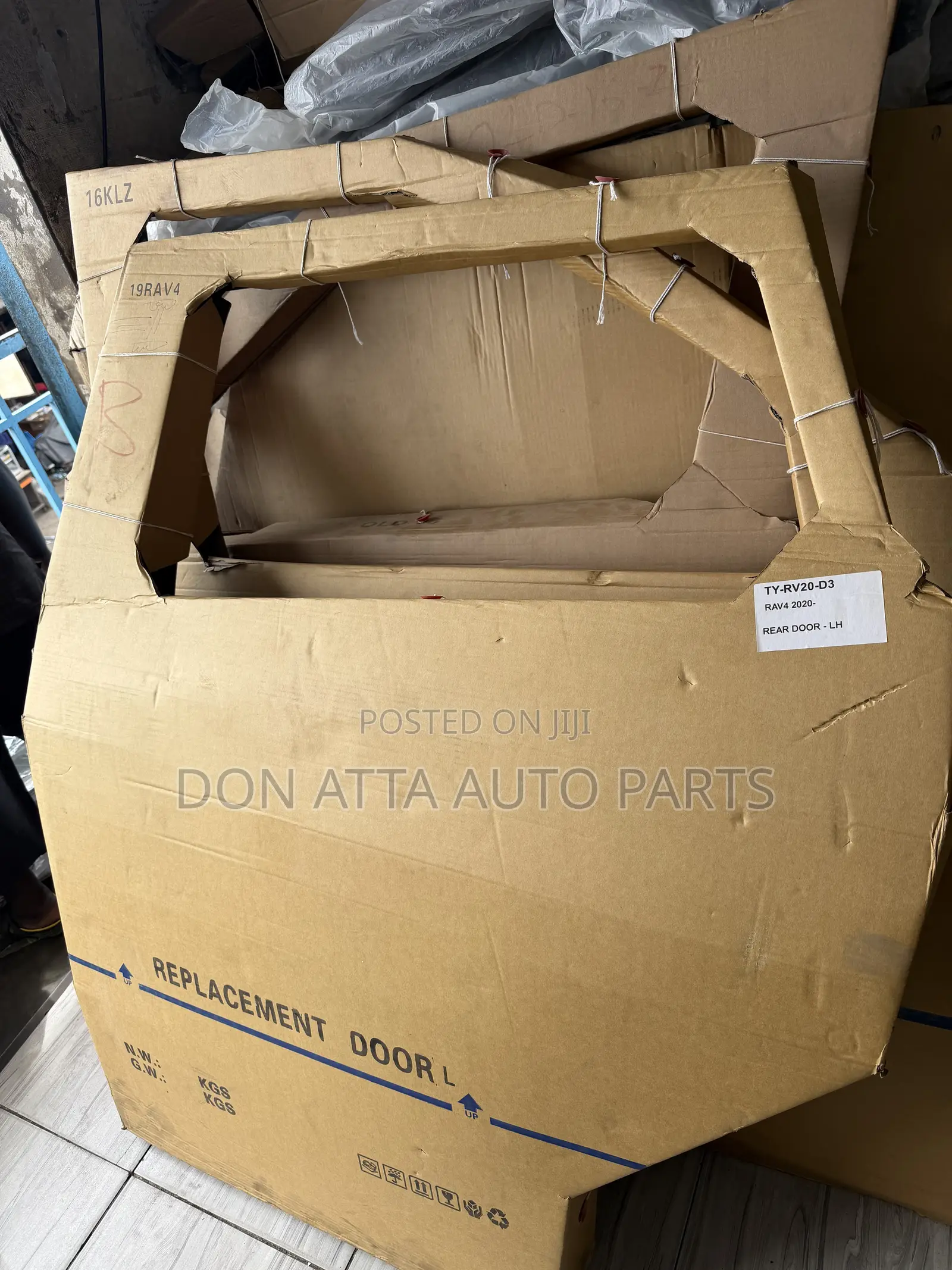 Toyota RAV4 2020 Back Left Door Available! Autoparts Aberdeen