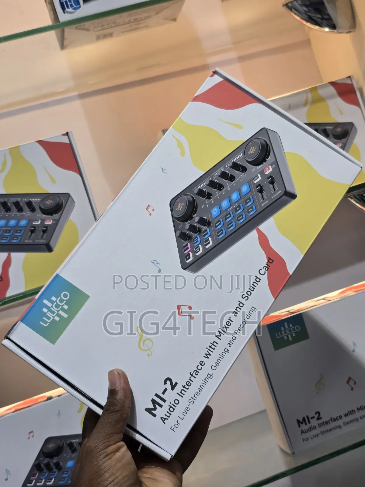 Podcast and Live Streaming Audio Interface With Mixer and Soundcard