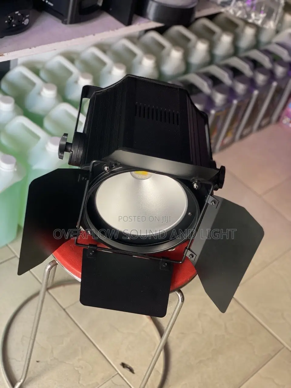 200w Cob LED Stage Light Equipped With Adjustable Bran Doors