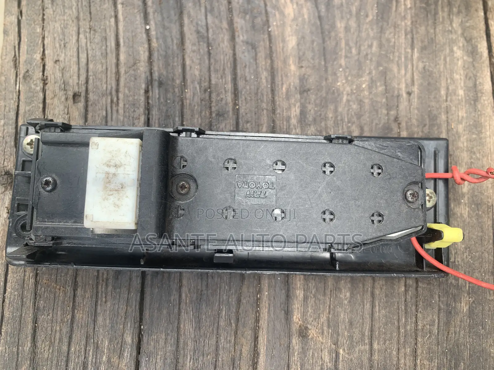 Toyota Avensis Door Switch