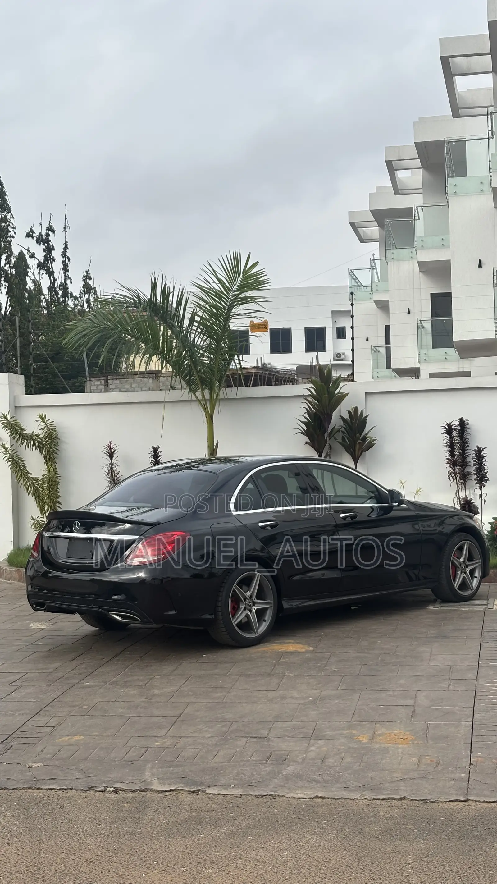 Mercedes-Benz C300 2017 Black