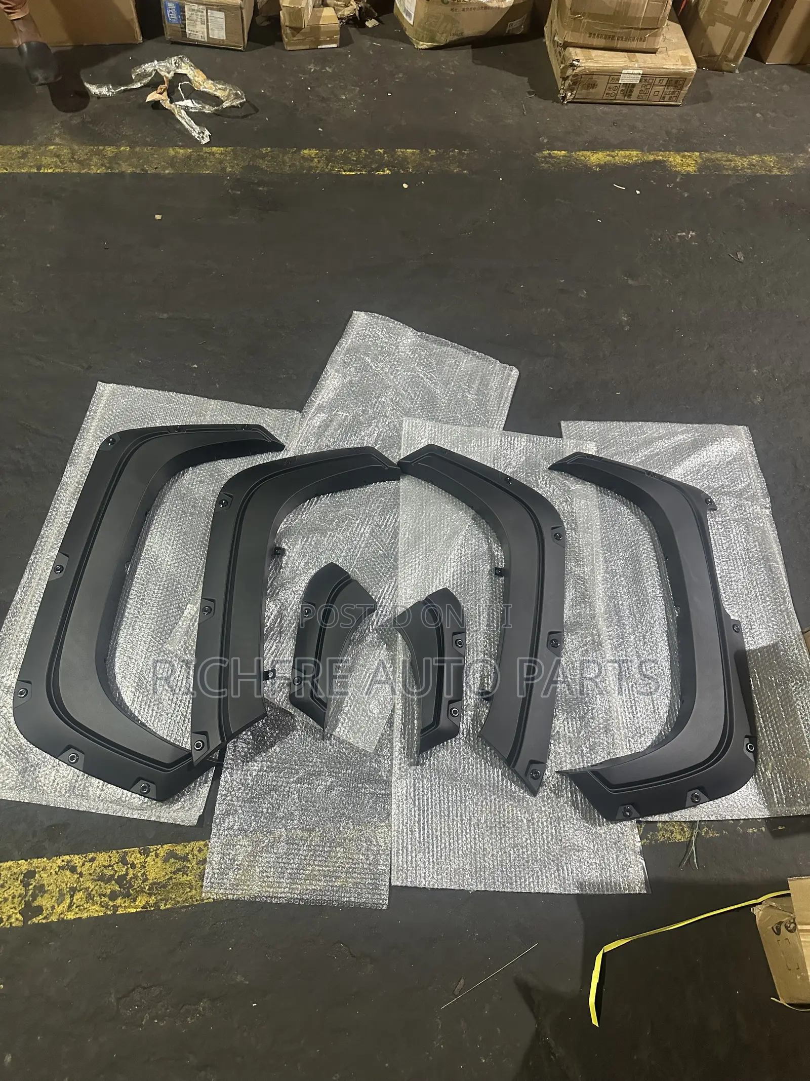 Mitsubishi L200 2023 2024 2025 Fender Moulding/Flare