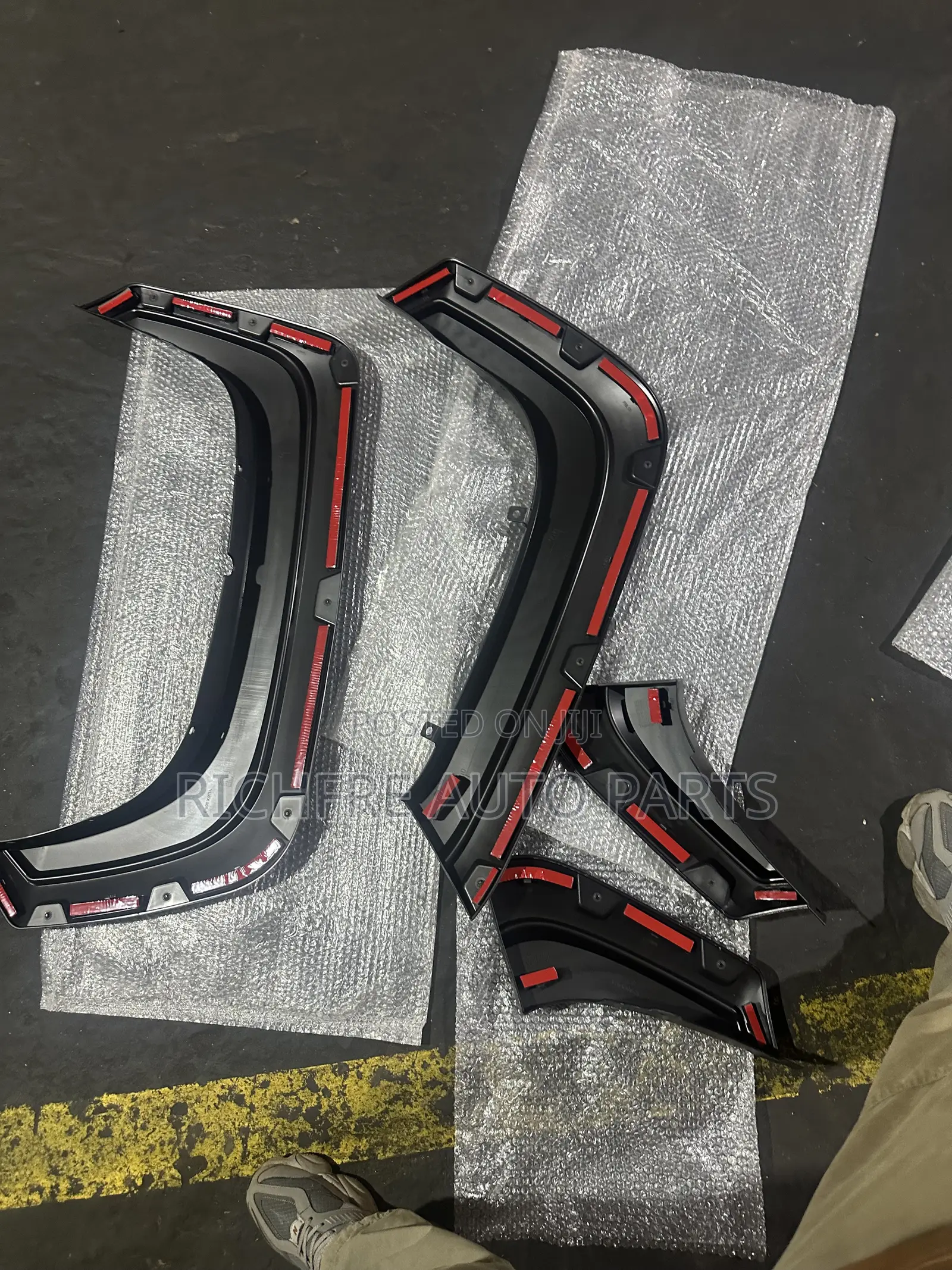 Mitsubishi L200 2023 2024 2025 Fender Moulding/Flare
