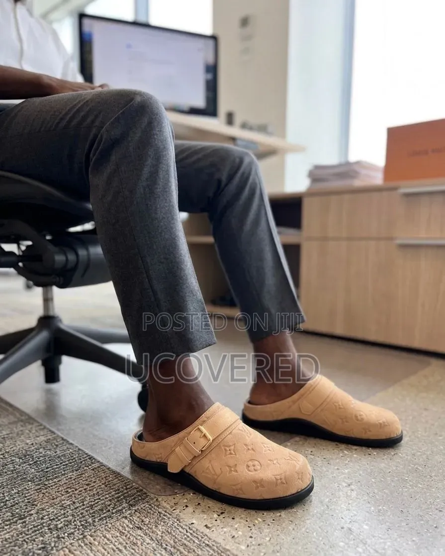 Louis Vuitton LV to-Go Flat Comfort Mules