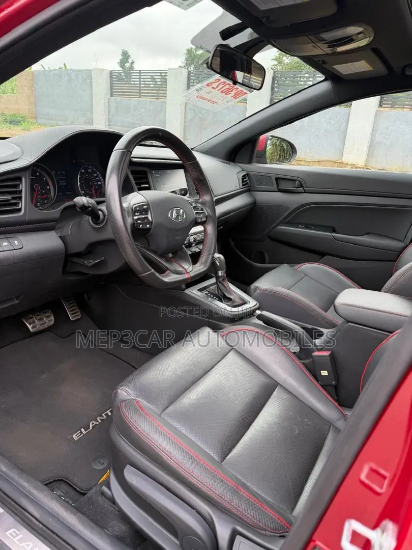 Hyundai Elantra Sport 2020 Red