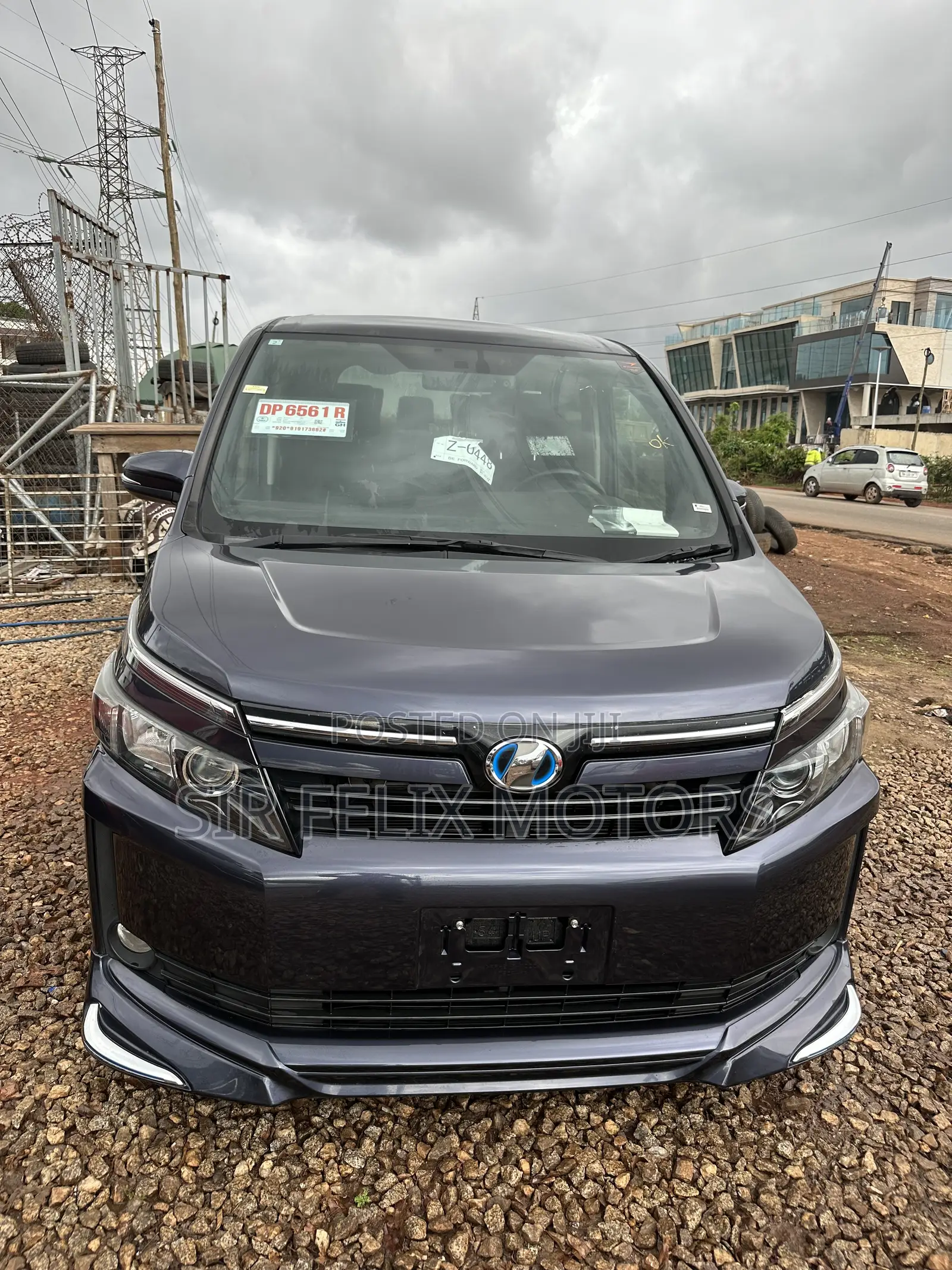 Toyota Voxy Hybrid ZS 2WD 7-Seater 2016 Black