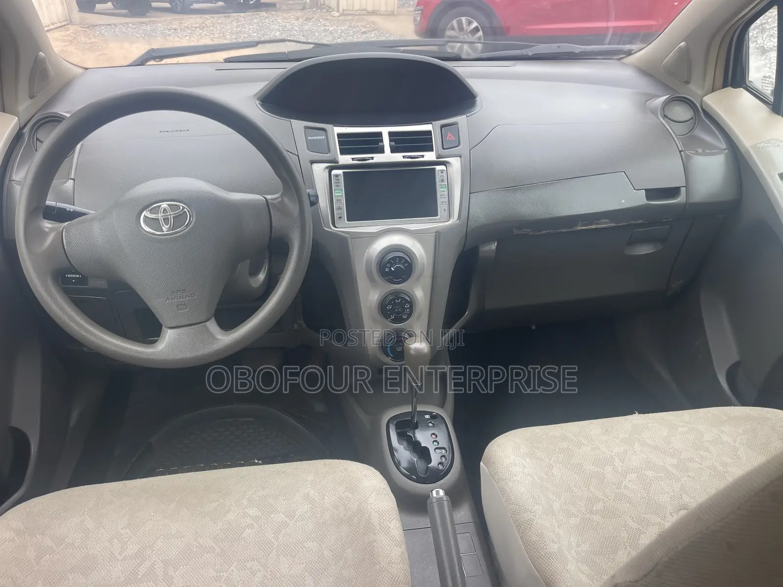 Toyota Vitz 1.5 FWD 5dr 2010 Silver