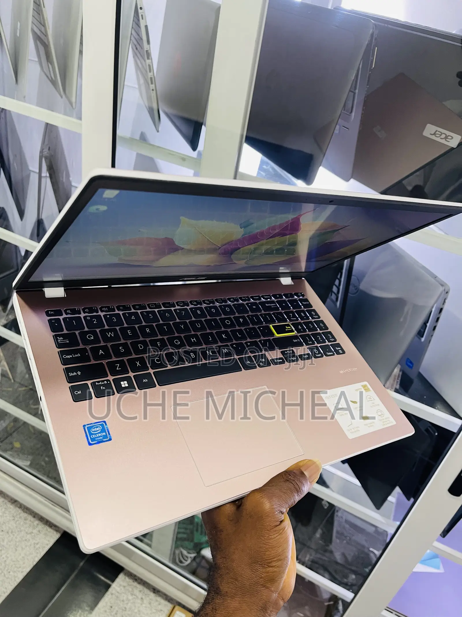 Laptop Asus Vivobook 15 4GB Intel Celeron SSD 128GB