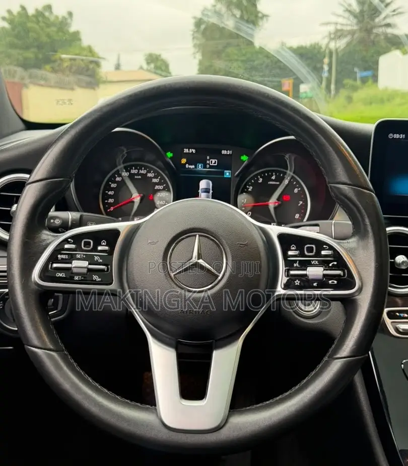 Mercedes-Benz C300 2020 Black