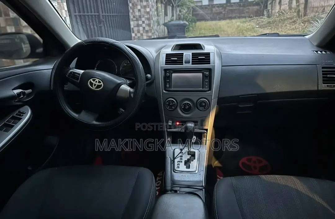 Toyota Corolla S 4dr Sedan (1.8L 4cyl 4A) 2012 Red