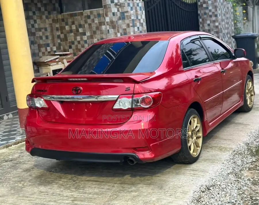 Toyota Corolla S 4dr Sedan (1.8L 4cyl 4A) 2012 Red