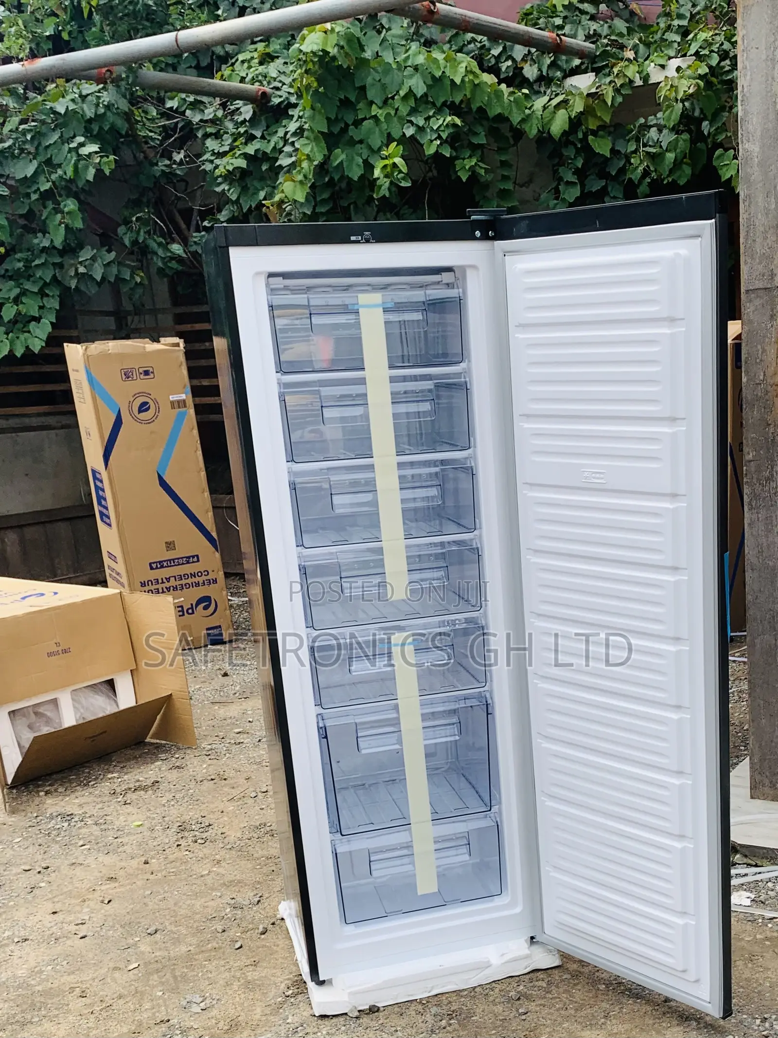 Quality Pearl Upright Freezer PUF-370 Single-Door, 225-Liter Standing