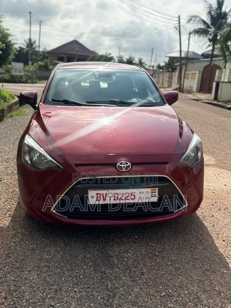 Toyota Yaris iA 1.5 FWD 2018 Red