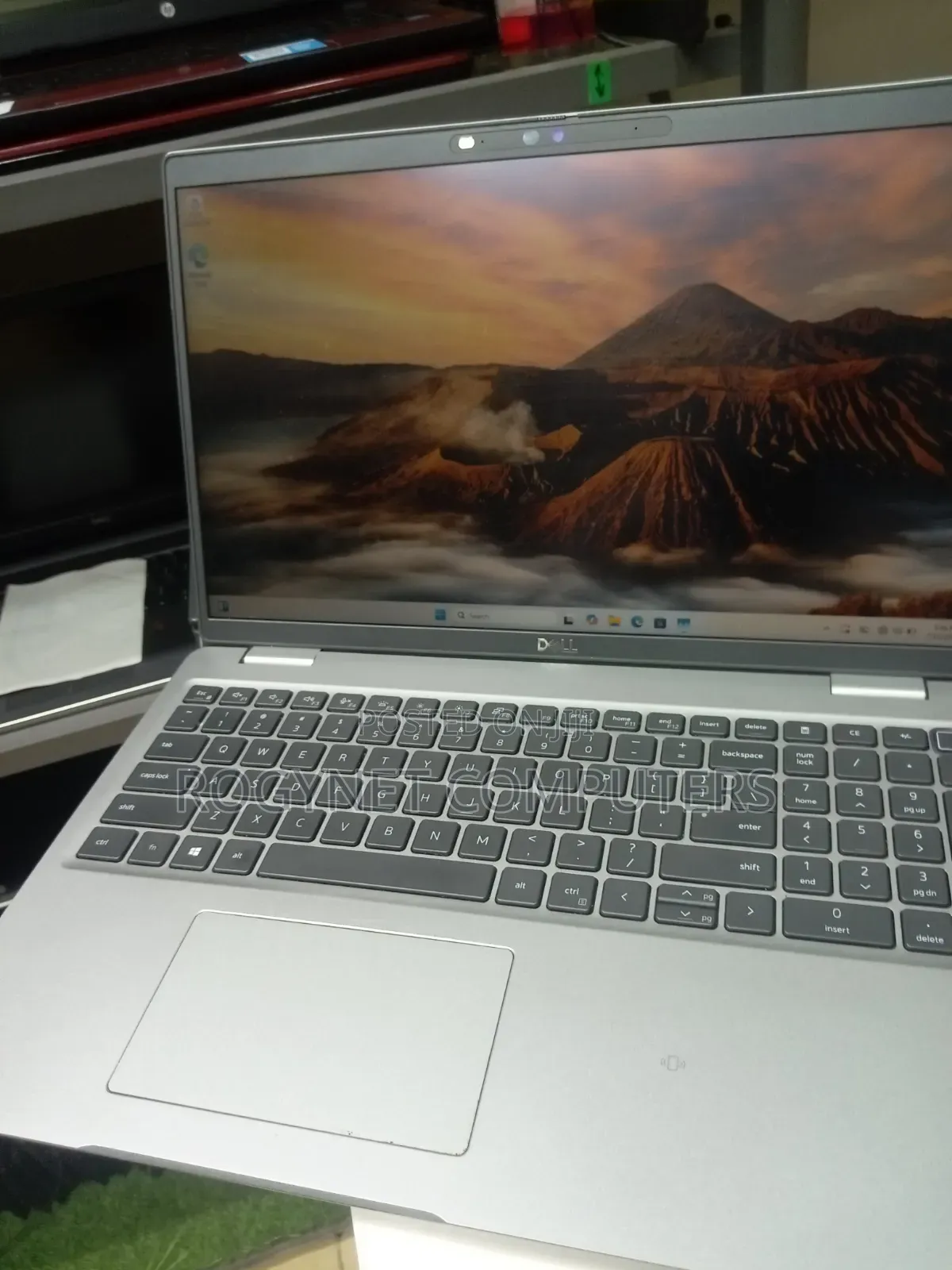 Laptop Dell Latitude 5520 16GB Intel Core i7 SSD 256GB
