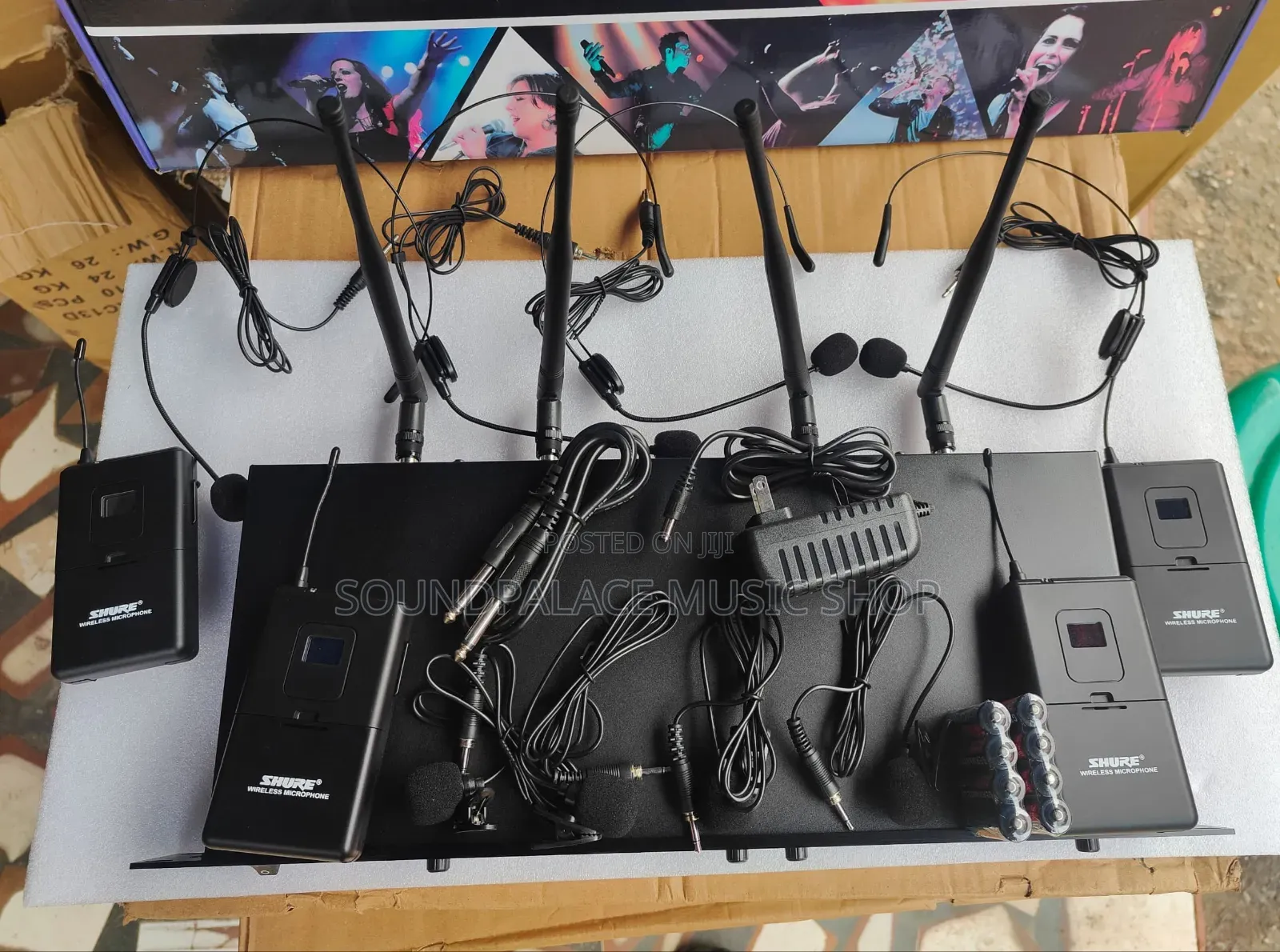Shure U-6600 4-in-1 Professional Wireless Lapel Microphone System
