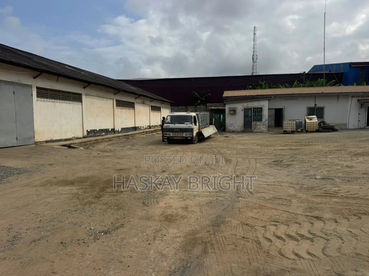1500 SQM Warehouse for Rent at Achimota Near Sec Print