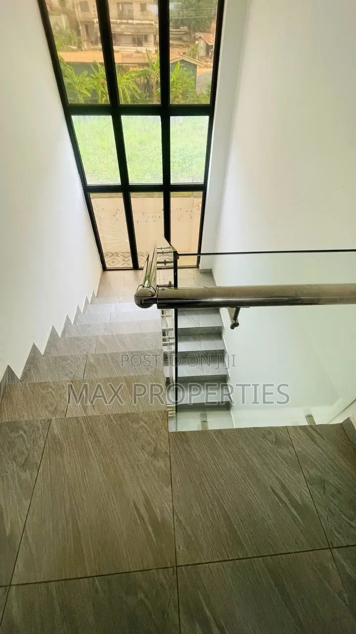 3bdrm House in Pokuase for sale