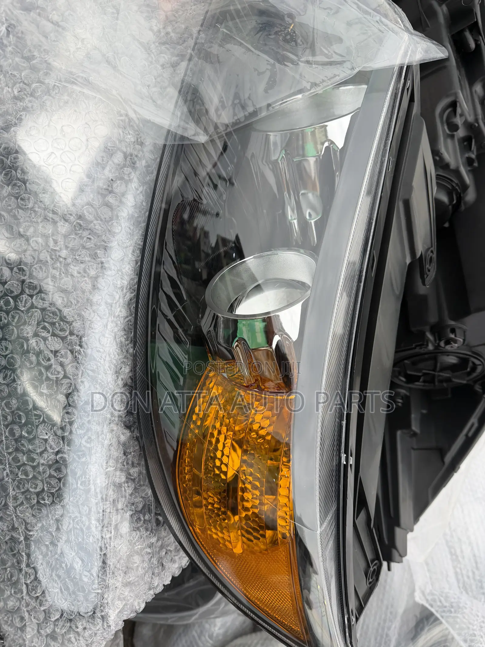 Kia Sorento 2012 Headlights Available