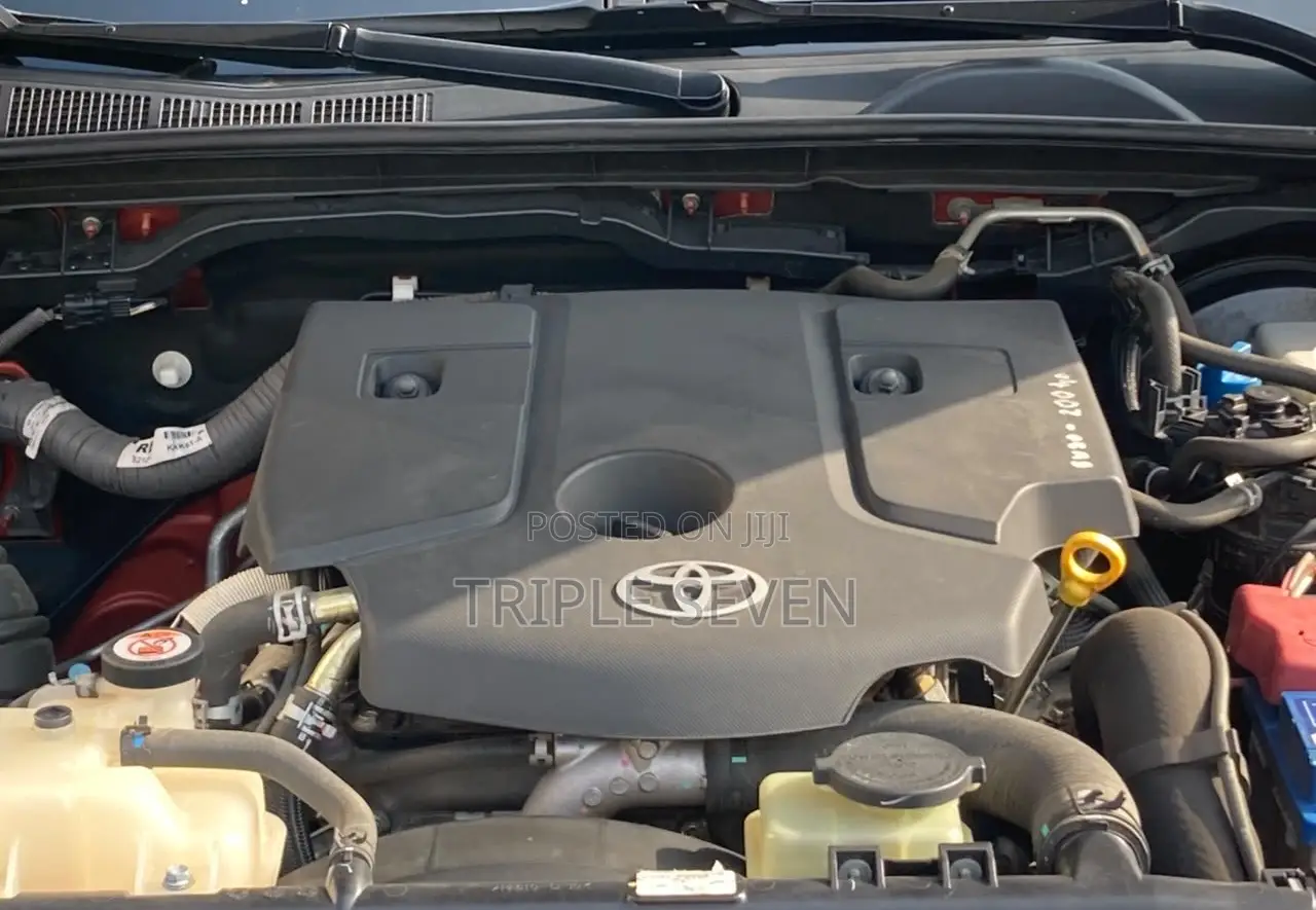 Toyota Hilux 2019 Orange