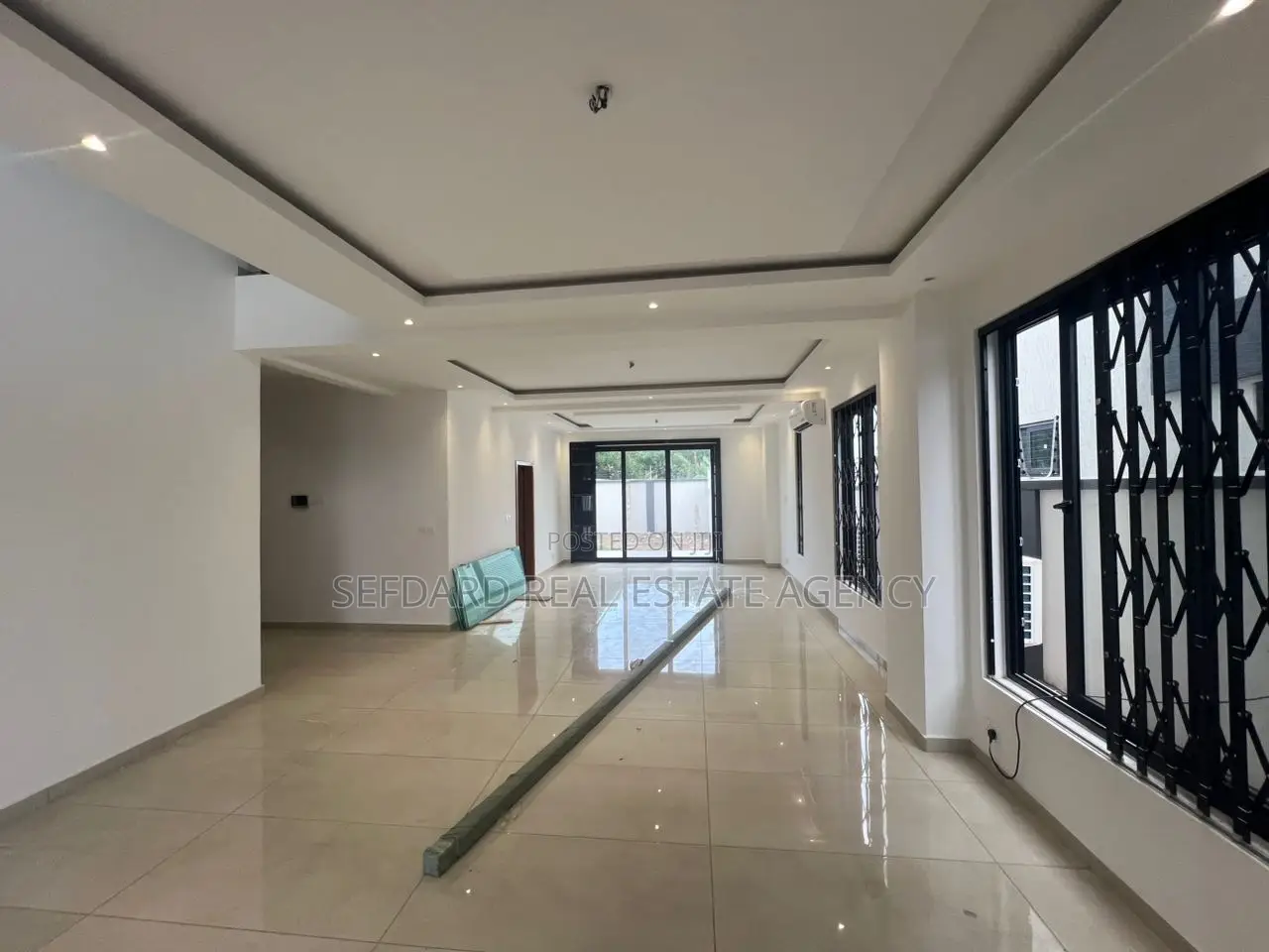 4bdrm Duplex in Sefdard Properties, Teshie-Nungua Estates for sale