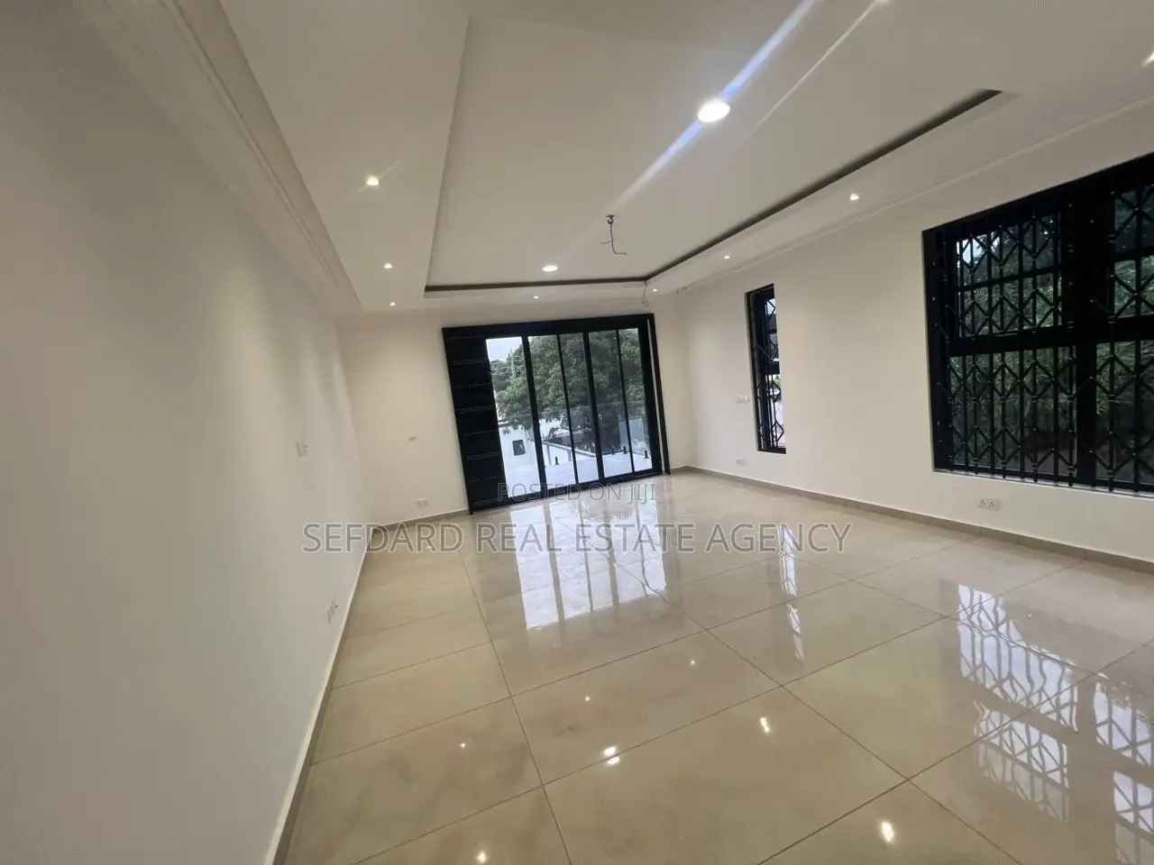 4bdrm Duplex in Sefdard Properties, Teshie-Nungua Estates for sale