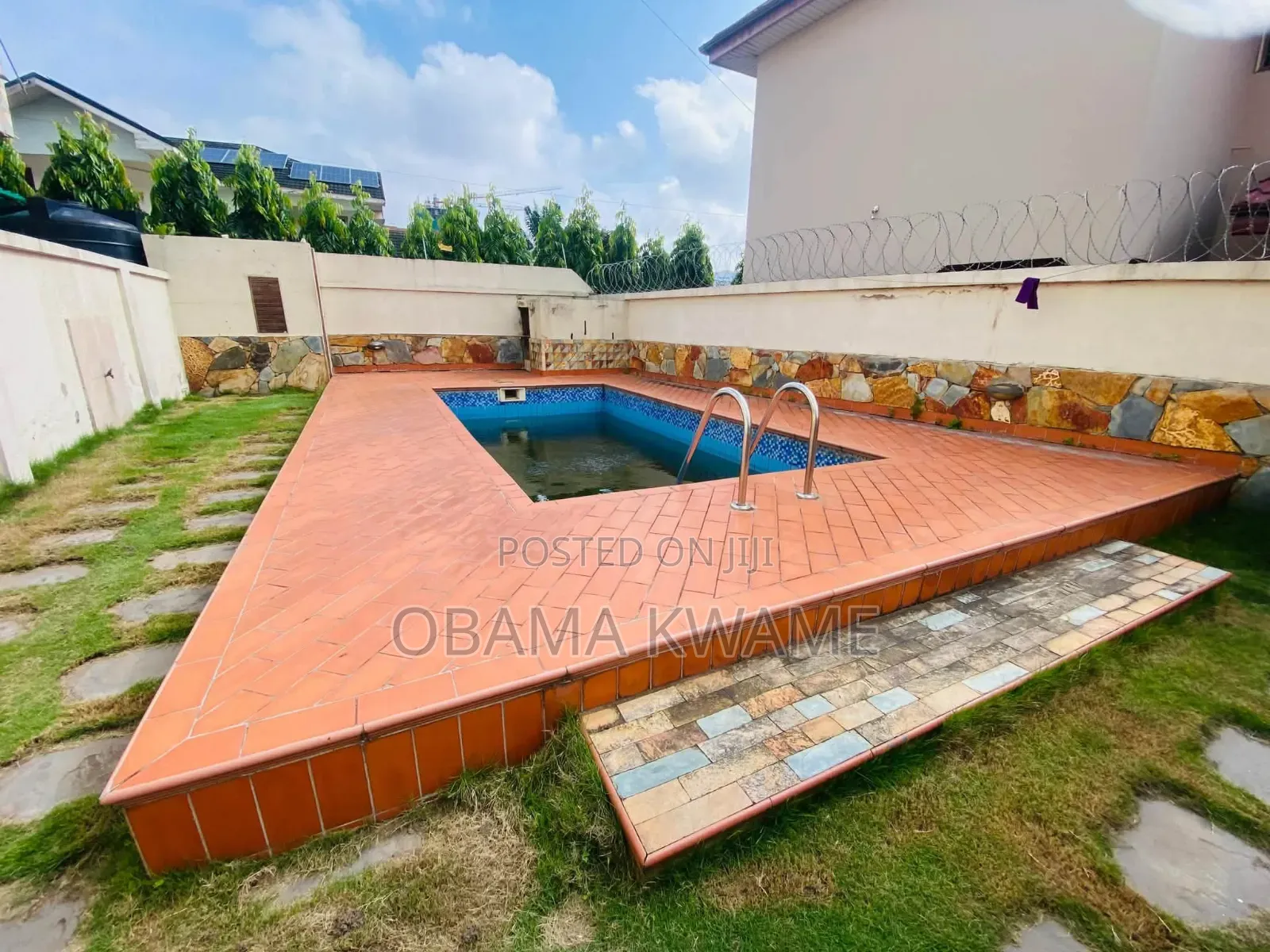 3bdrm Townhouse / Terrace in Laryea Homes, MTN Area for rent