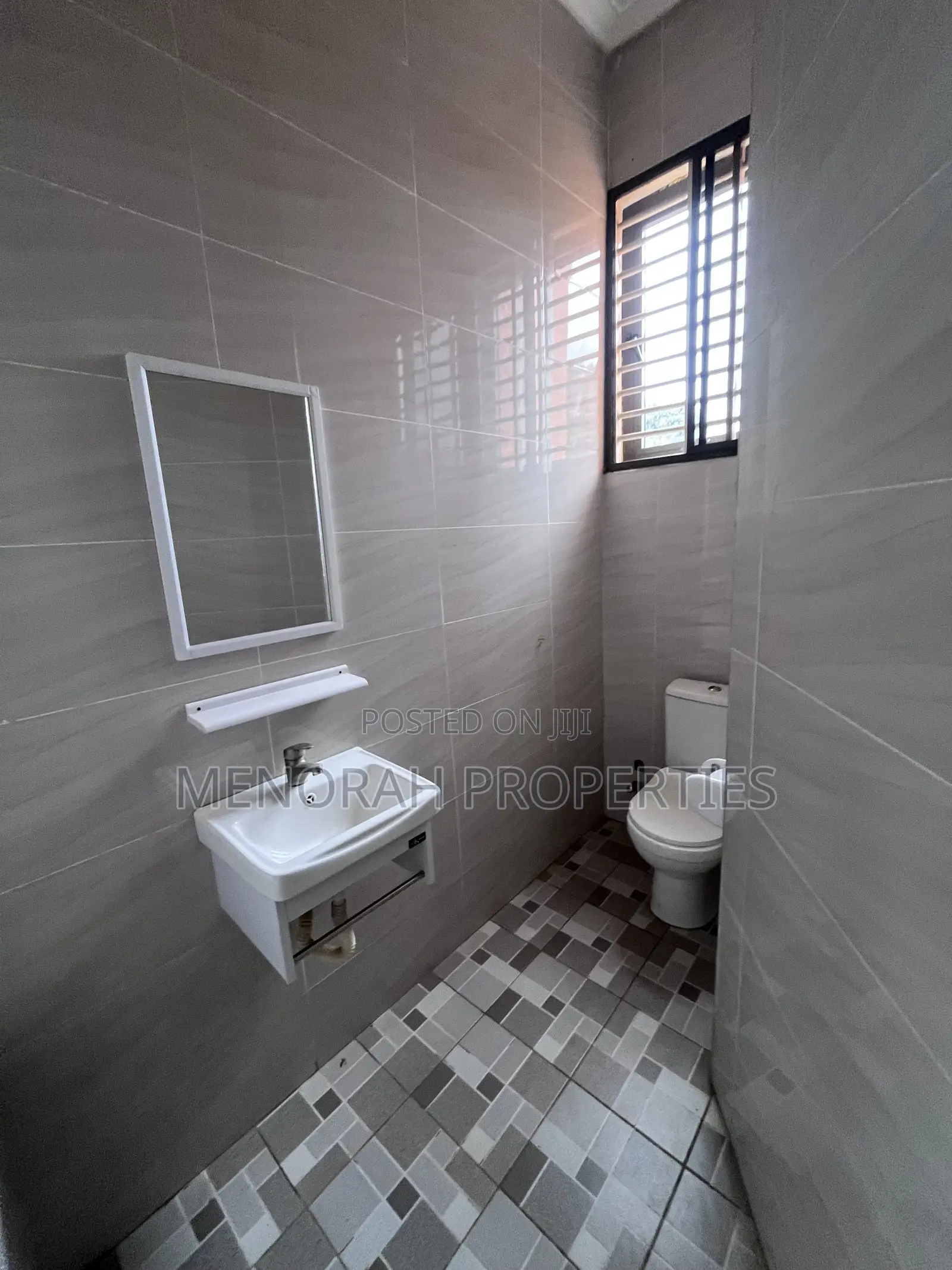 2bdrm Apartment in Adenta, Amrahia for rent