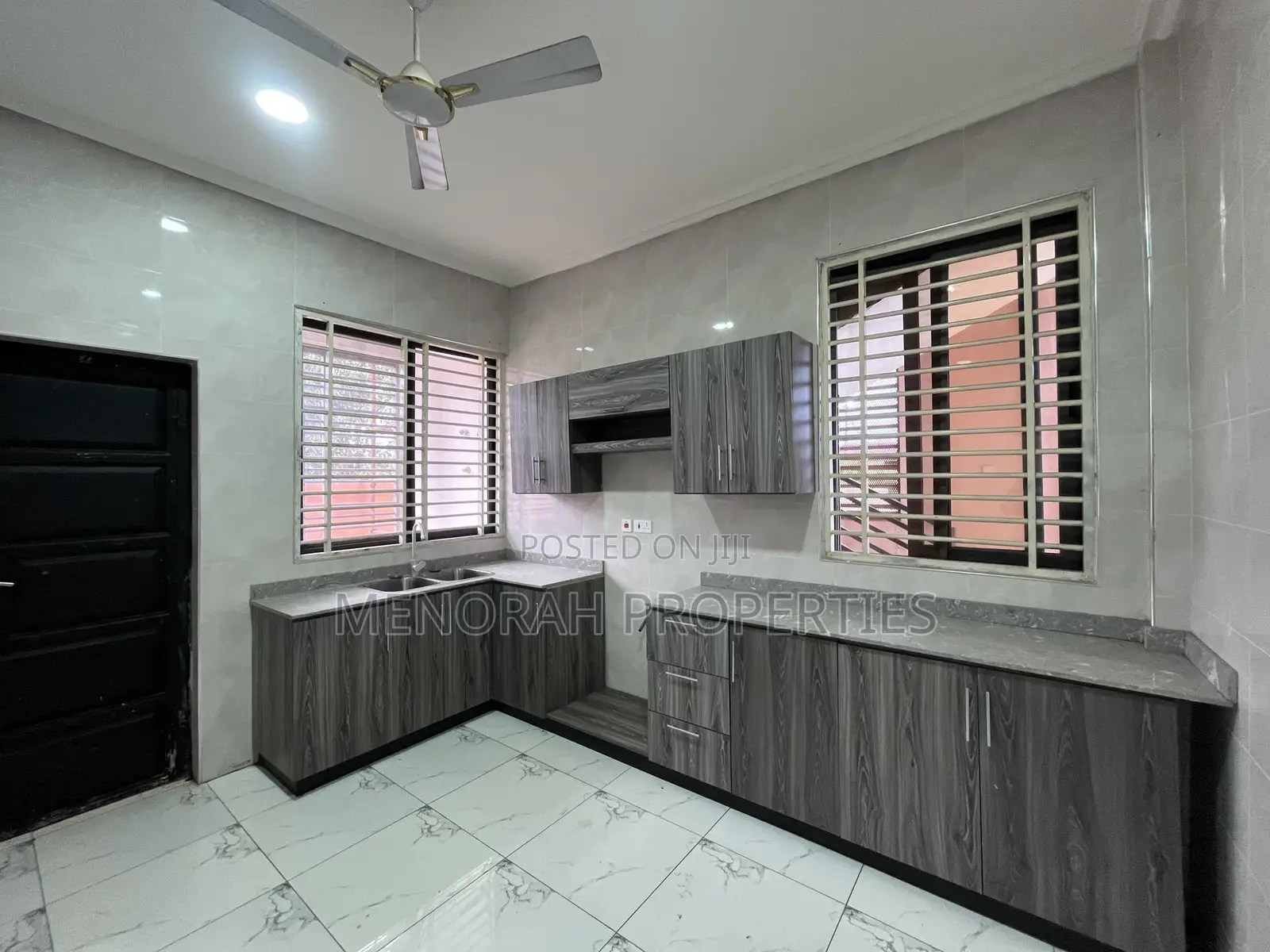 2bdrm Apartment in Adenta, Amrahia for rent